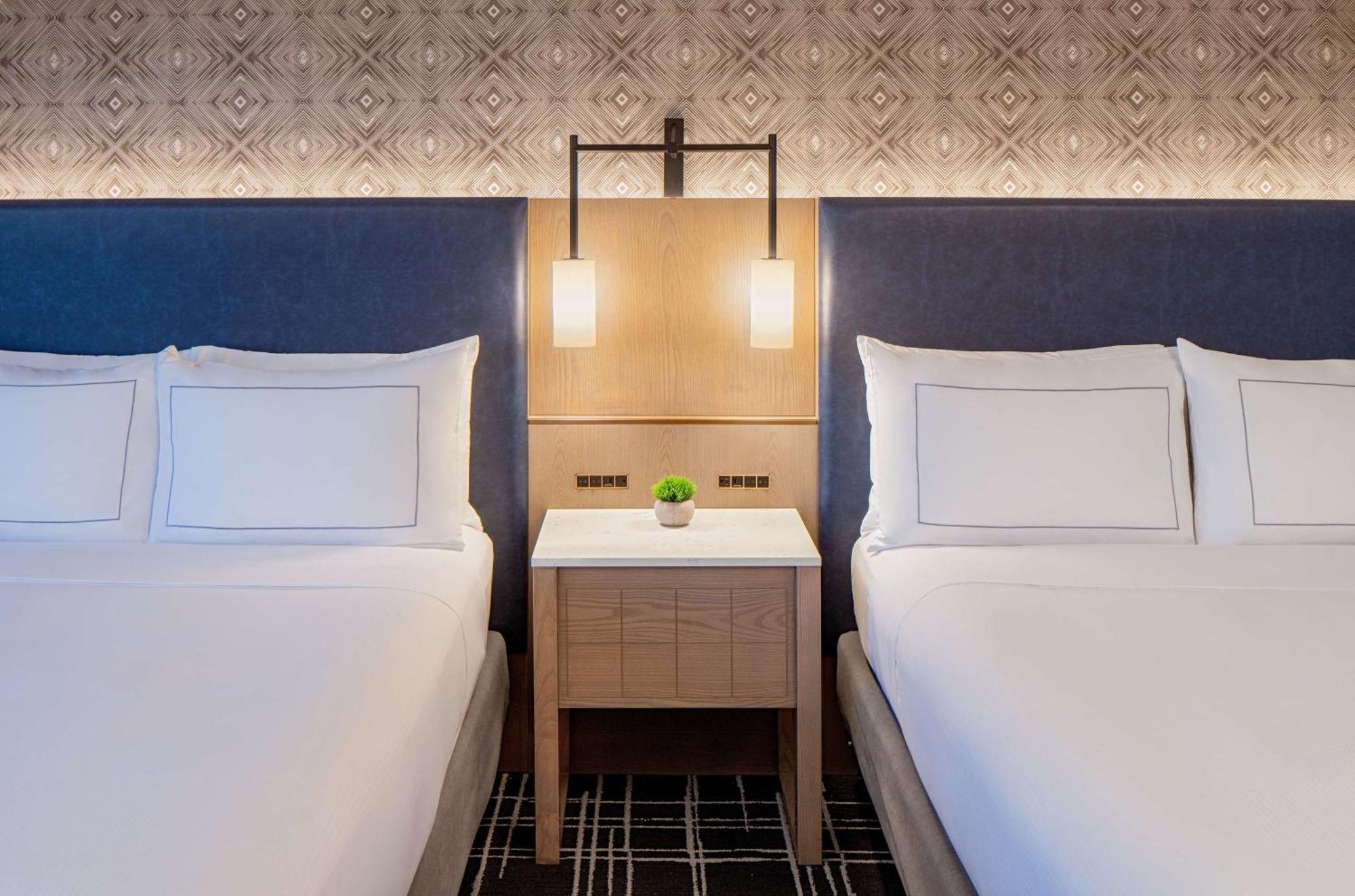Hotel Doubletree By Hilton Salt 3*