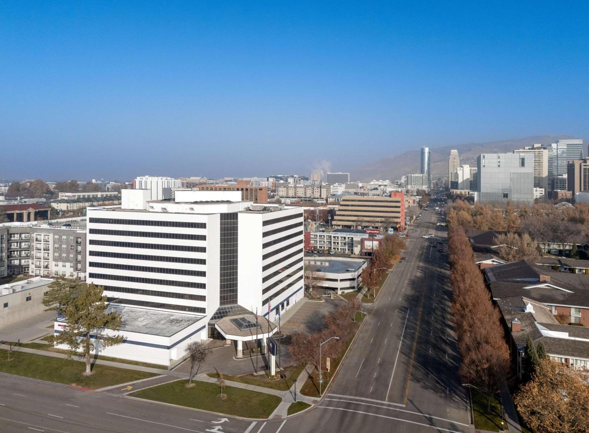 Doubletree By Hilton Salt Hotel