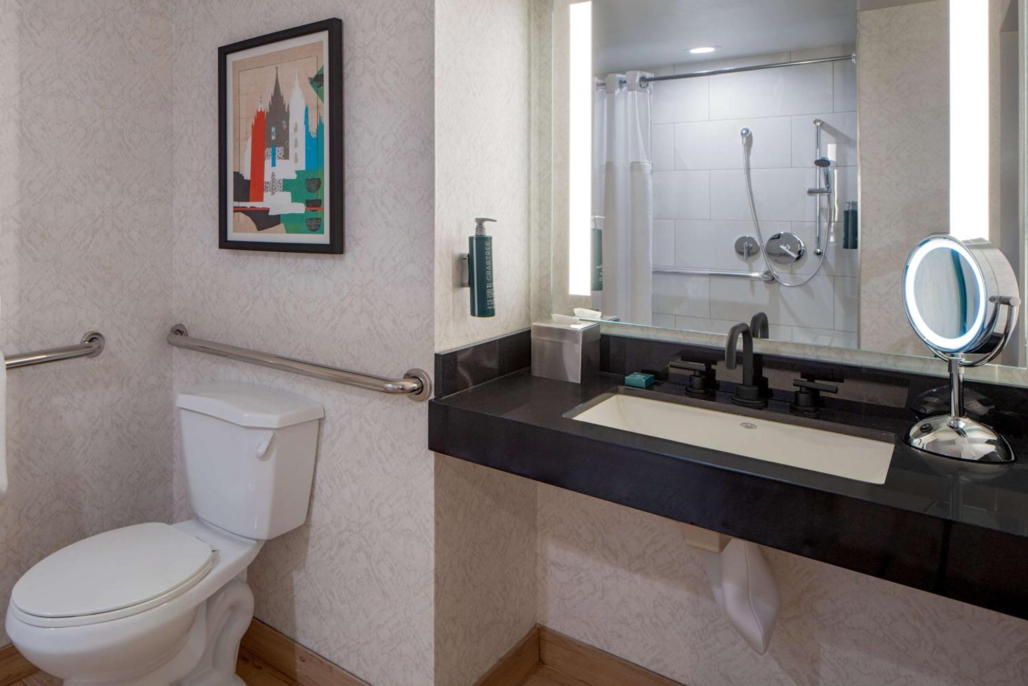Doubletree By Hilton Salt 3*