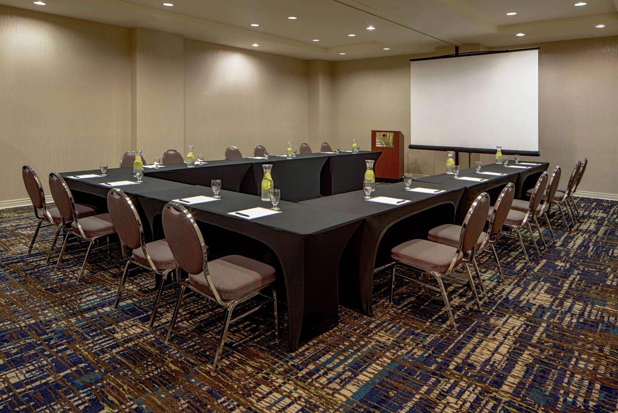 Doubletree By Hilton Salt Hotel Salt Lake City