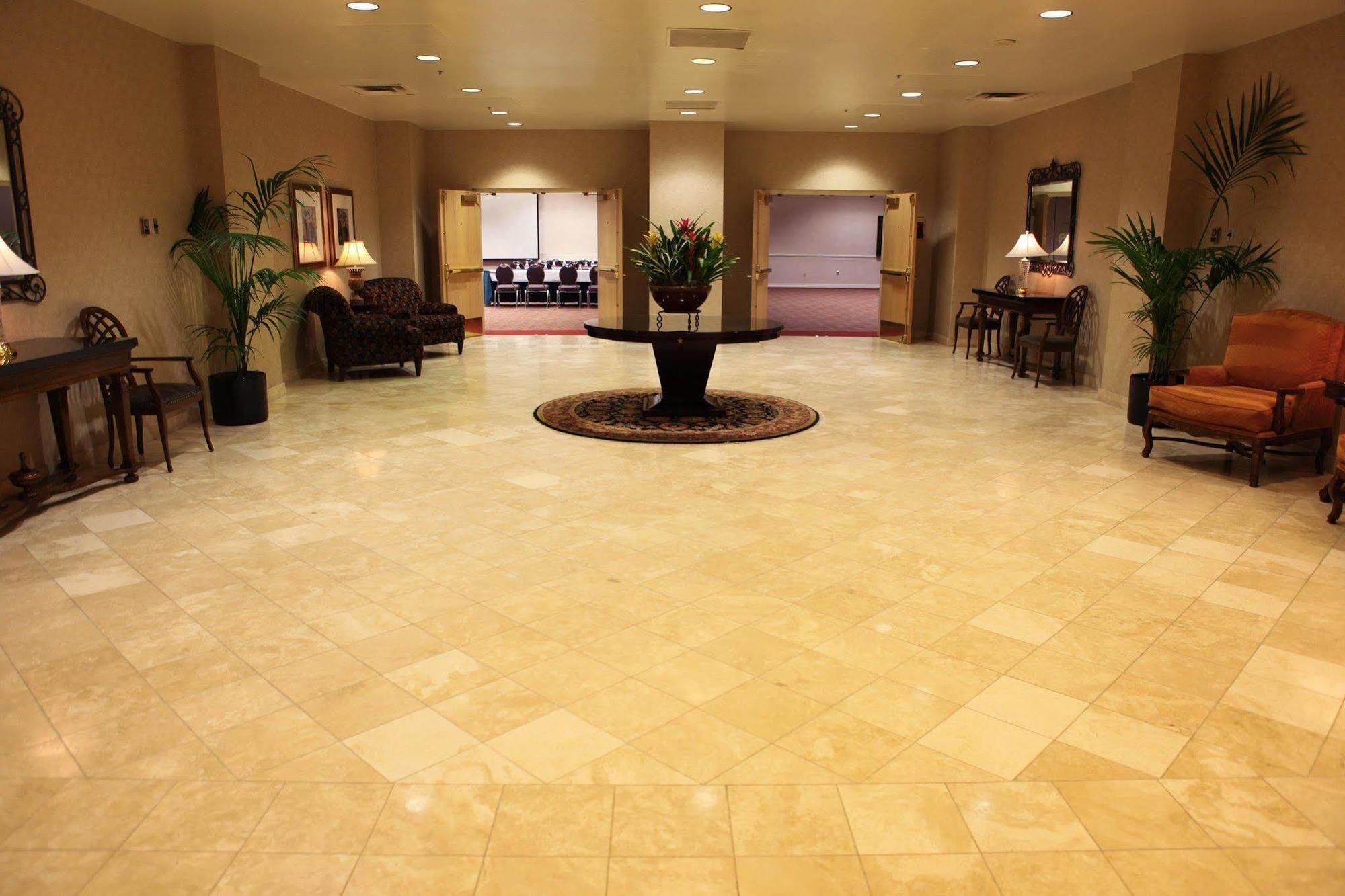 Doubletree By Hilton Salt Salt Lake City